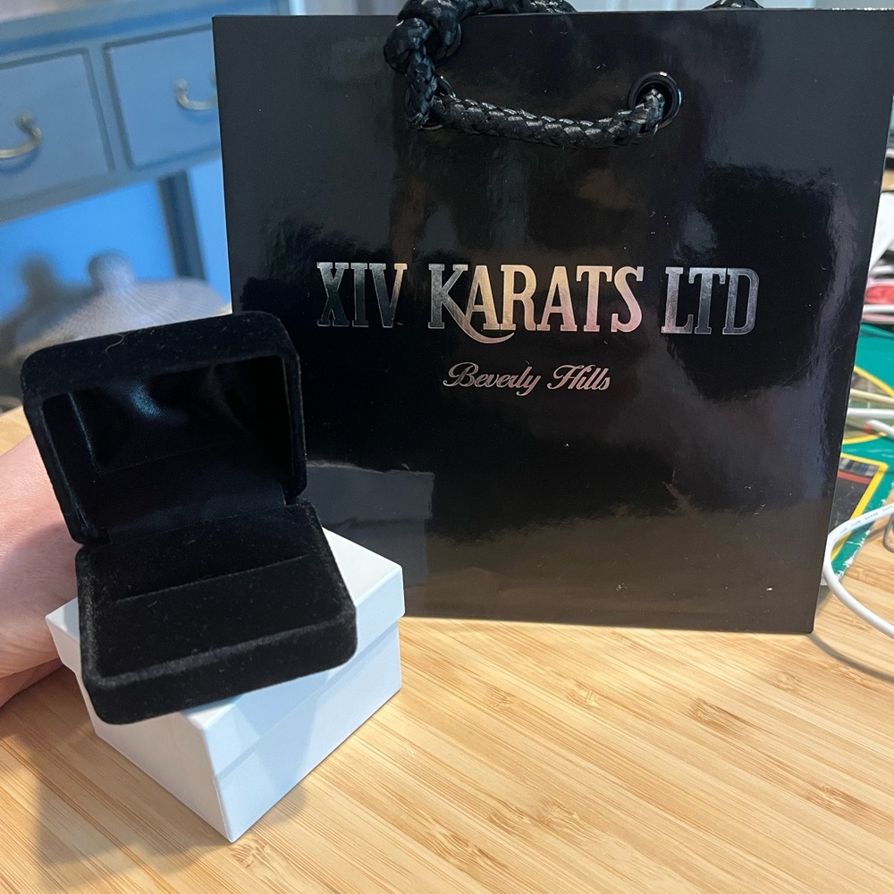XIV Karats small bag and jewelry box